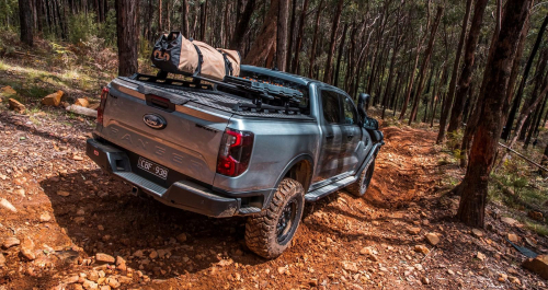 ARB COPERTURA CASSONE HARDLID VW AMAROK DAL 2022 IN POI DOPPIA CABINA - PREMIUM