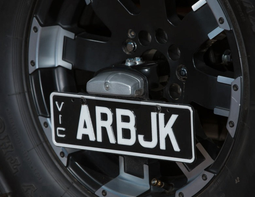 ARB PORTA TARGA PER PARAURTI POSTERIORE JK