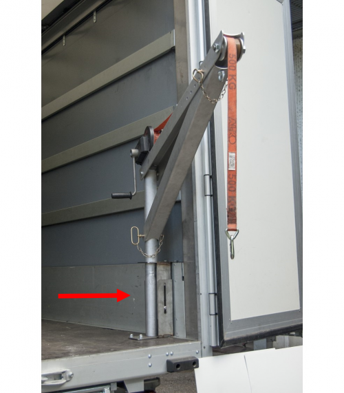 UPRACKS BASE FISSAGGIO PER GRU