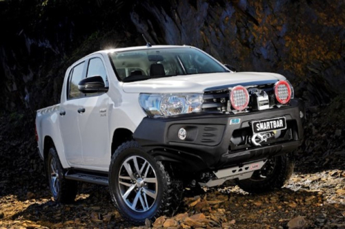 PARAURTI STEALTHBAR TOYOTA HILUX DAL 2016 IN POI CON VERRICELLO