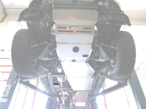 PROTEZIONE SOTTOSCOCCA CAMBIO E RIDUTTORE HILUX DAL 2016 IN POI DIESEL
