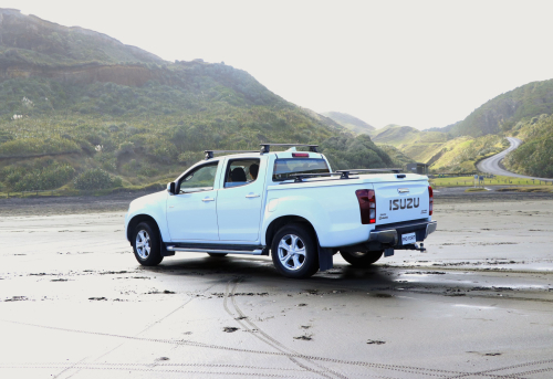 ARB COPERTURA SPORTLID PER ISUZU DMAX DOPPIA CABINA DAL 2020 IN POI