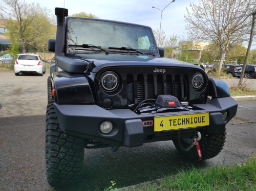 PORTA TARGA BRANDEGGIABILE PER PARAURTI ANTERIORE