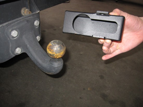 ATTACCO PER MONTARE IL VERRICELLO SU GANCIO TRAINO