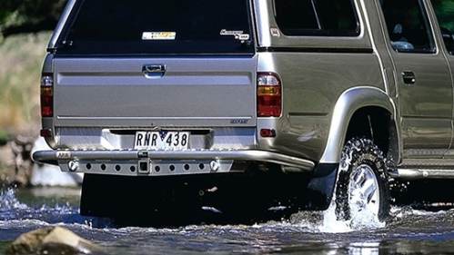 ARB PARAURTI POSTERIORE TOYOTA HILUX 1997 - 2005 PER USO AGONISTICO